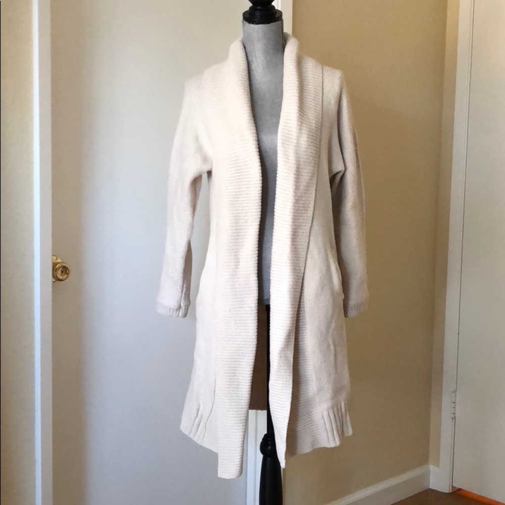 🦋 Gap Ivory Knit Cardigan